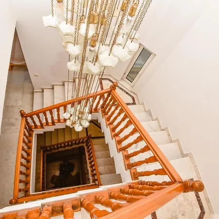 Malikane Residence,6 Bed Detached オルタジャ
