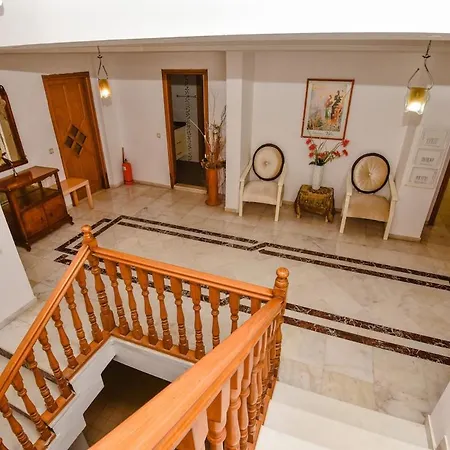 Malikane Residence,6 Bed Detached ヴィラ