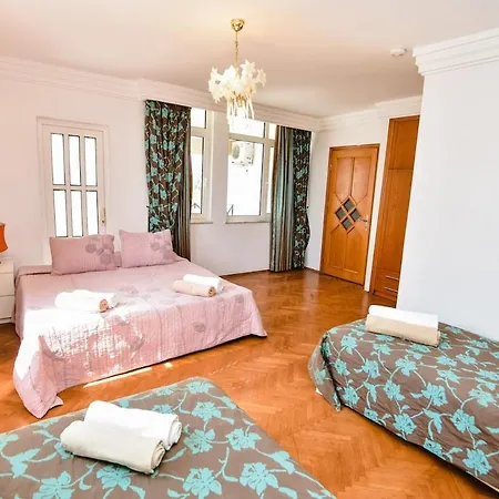 Malikane Residence,6 Bed Detached ヴィラ