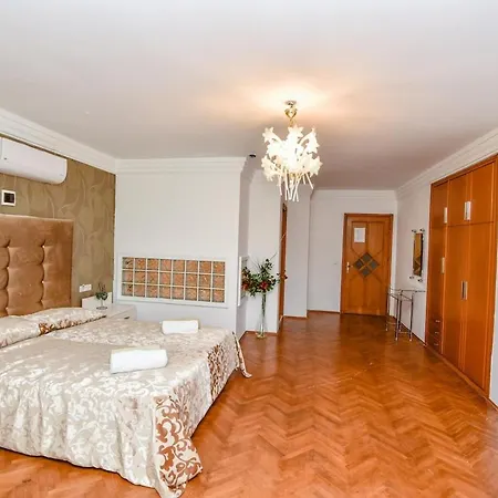 Malikane Residence,6 Bed Detached オルタジャ