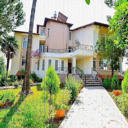 Malikane Residence,6 Bed Detached オルタジャ