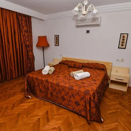 Malikane Residence,6 Bed Detached オルタジャ