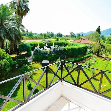 Malikane Residence,6 Bed Detached Βίλα