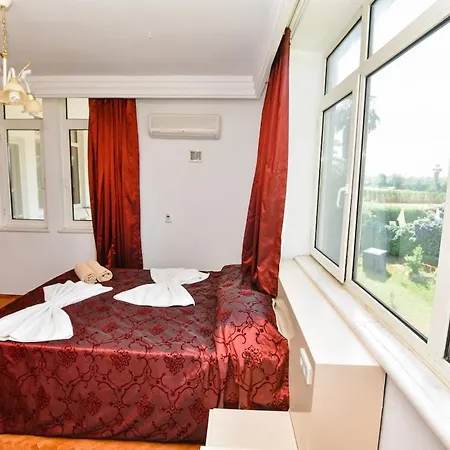 Malikane Residence,6 Bed Detached Βίλα *