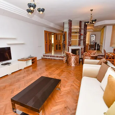 Malikane Residence,6 Bed Detached *